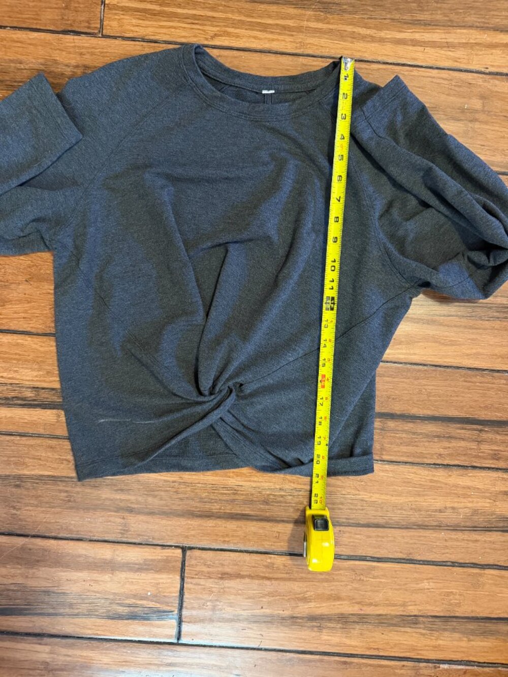 Lululemon Tuck & Gather Pullover Heathered Mod Black, Size 6 - Picture 6 of 7
